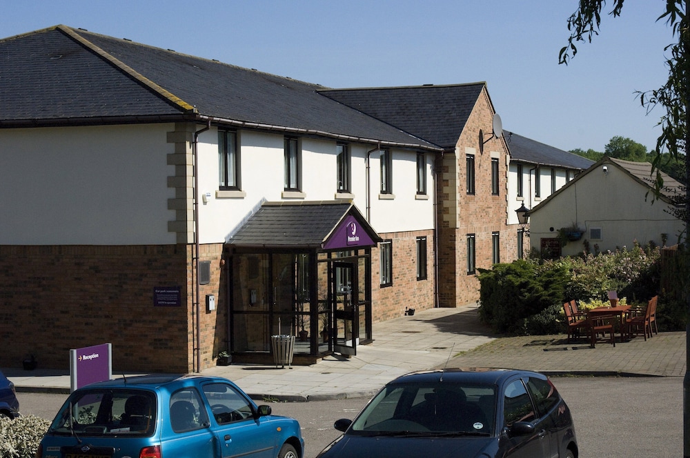 Premier Inn Silverstone 30/38