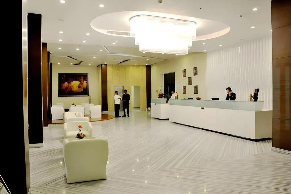 The Grand JBR 3/28