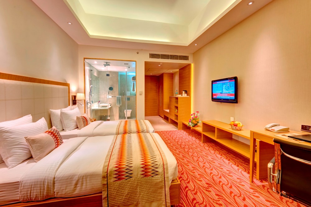 DELUXE, TWIN BEDS