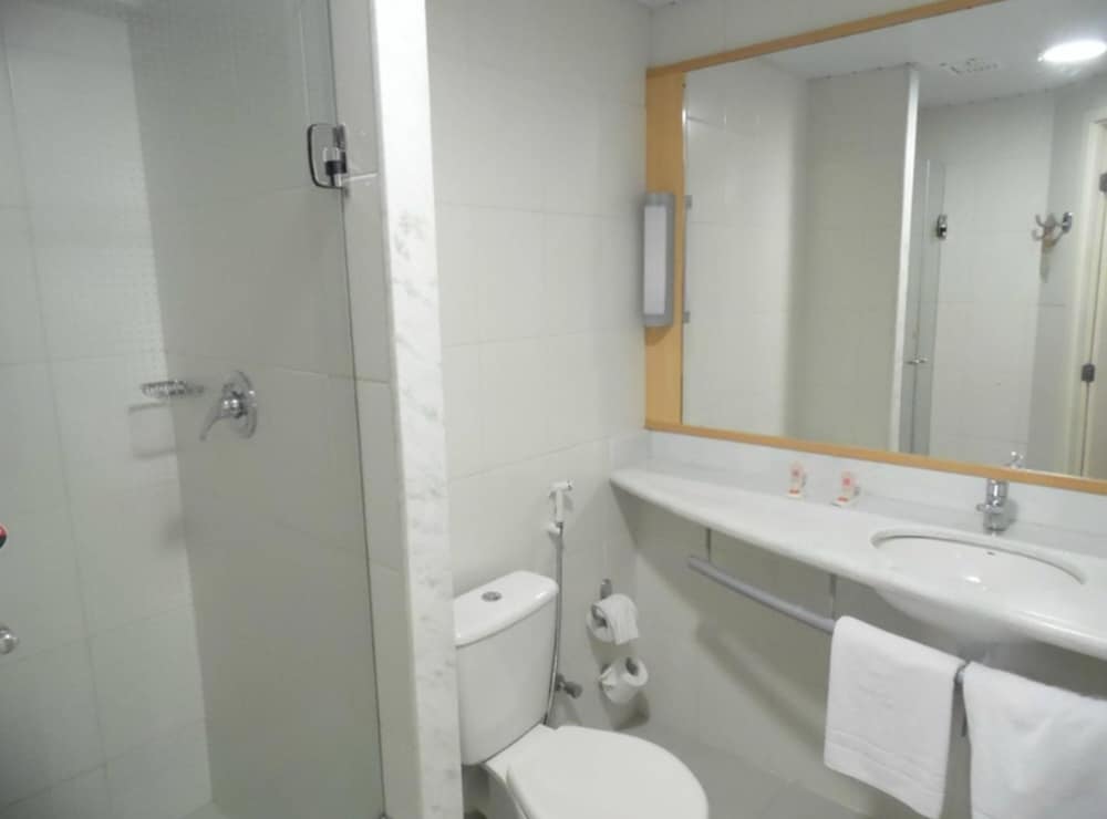 Ibis Sao Luis 63/64