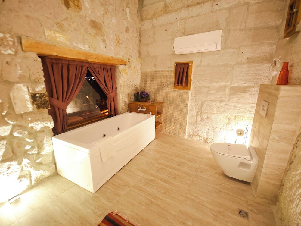 My Cave Suites 10/50