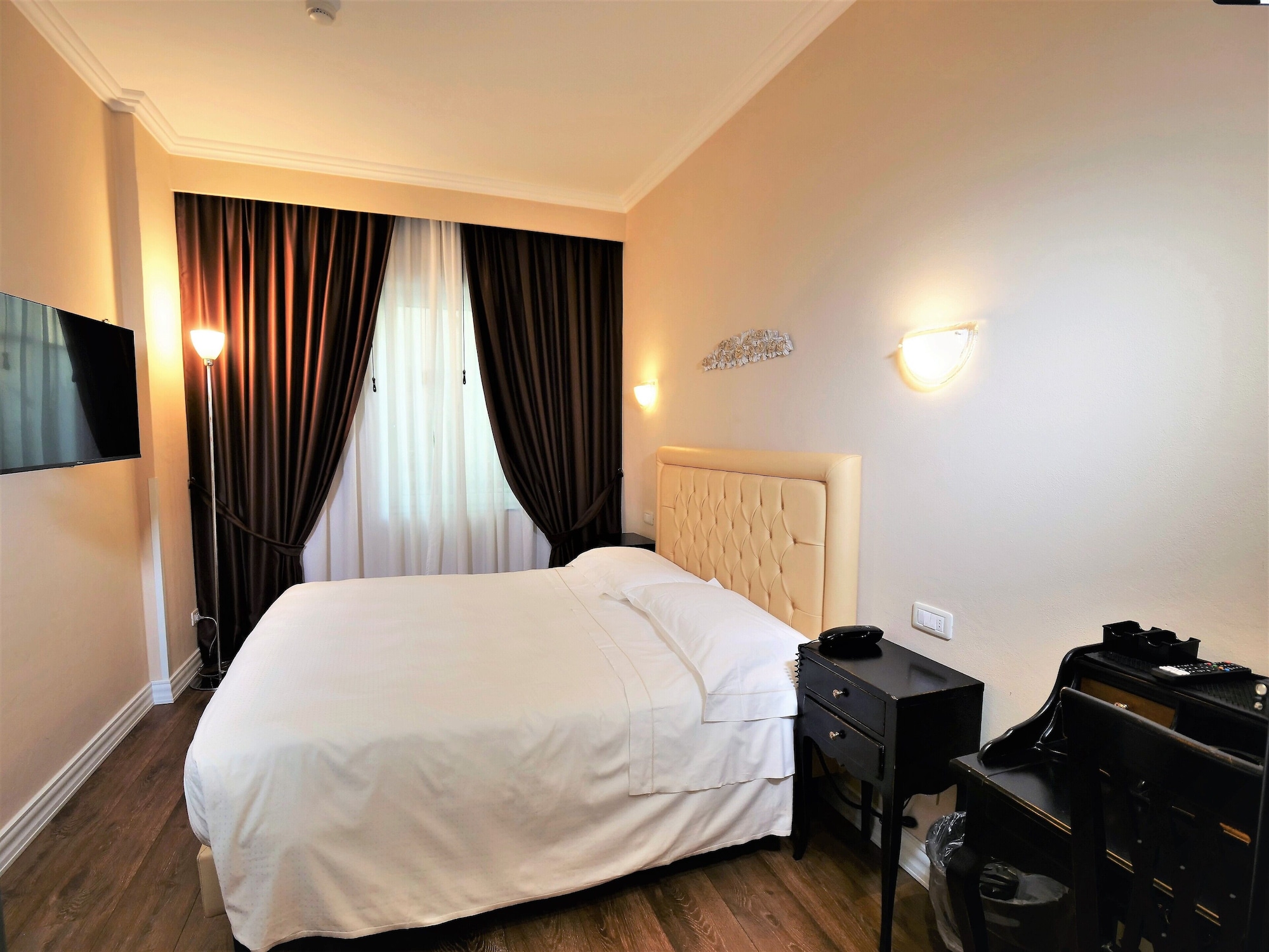ECONOMY, DOUBLE BED