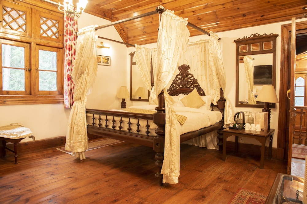 Shimla British Resort 33/50