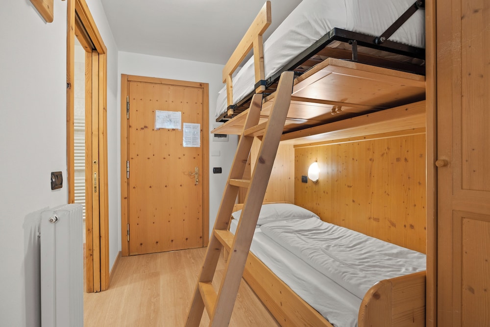 Family, Studio, Double and Bunk Bed, Mountain View, Balcony, Garnì Aparthotel Princess 6/10