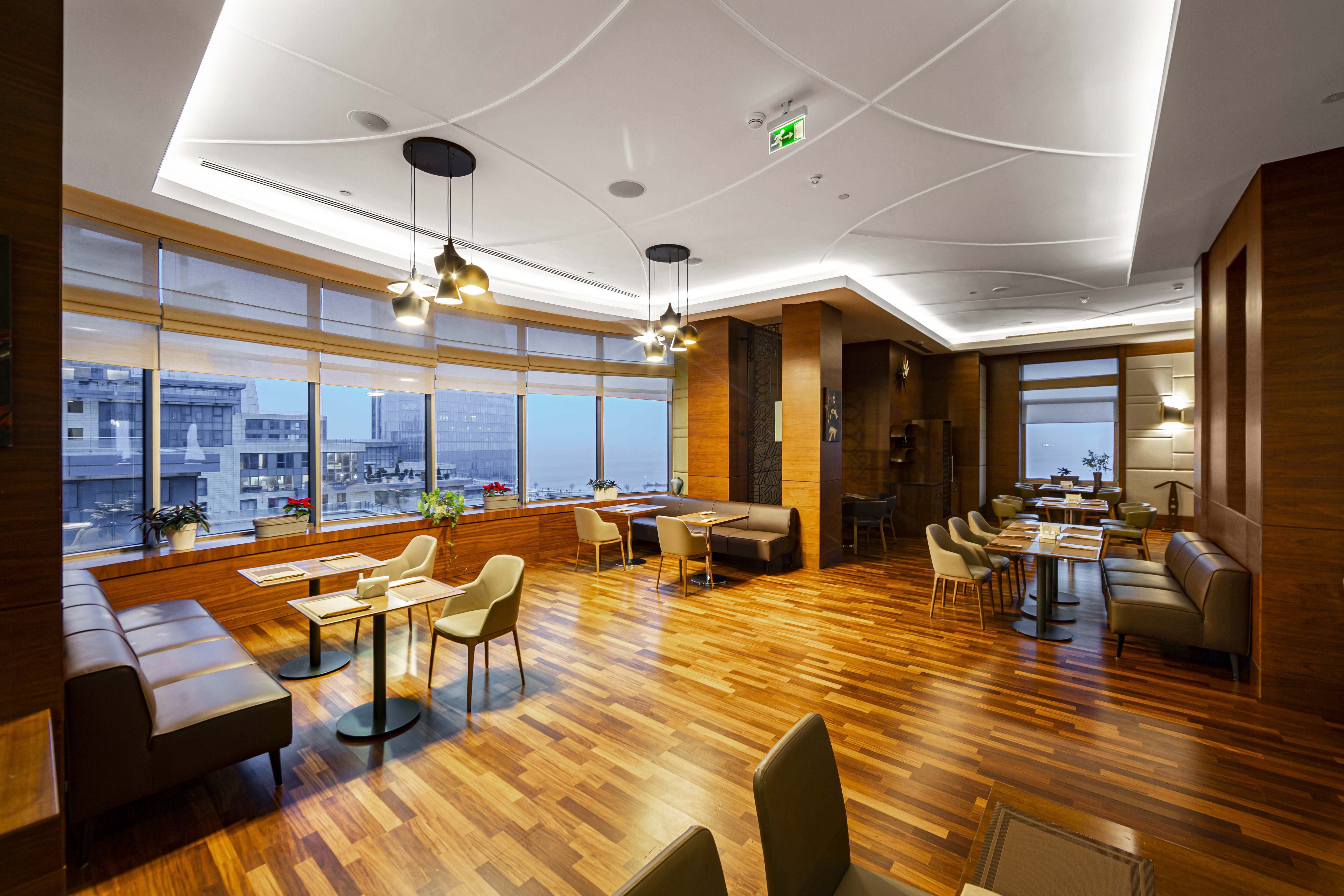 Holiday Inn Baku 46/59
