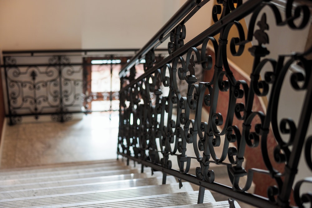 Palazzo Rosso 33/50