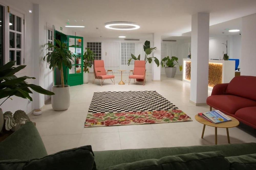 Nazaret Apartments 47/67