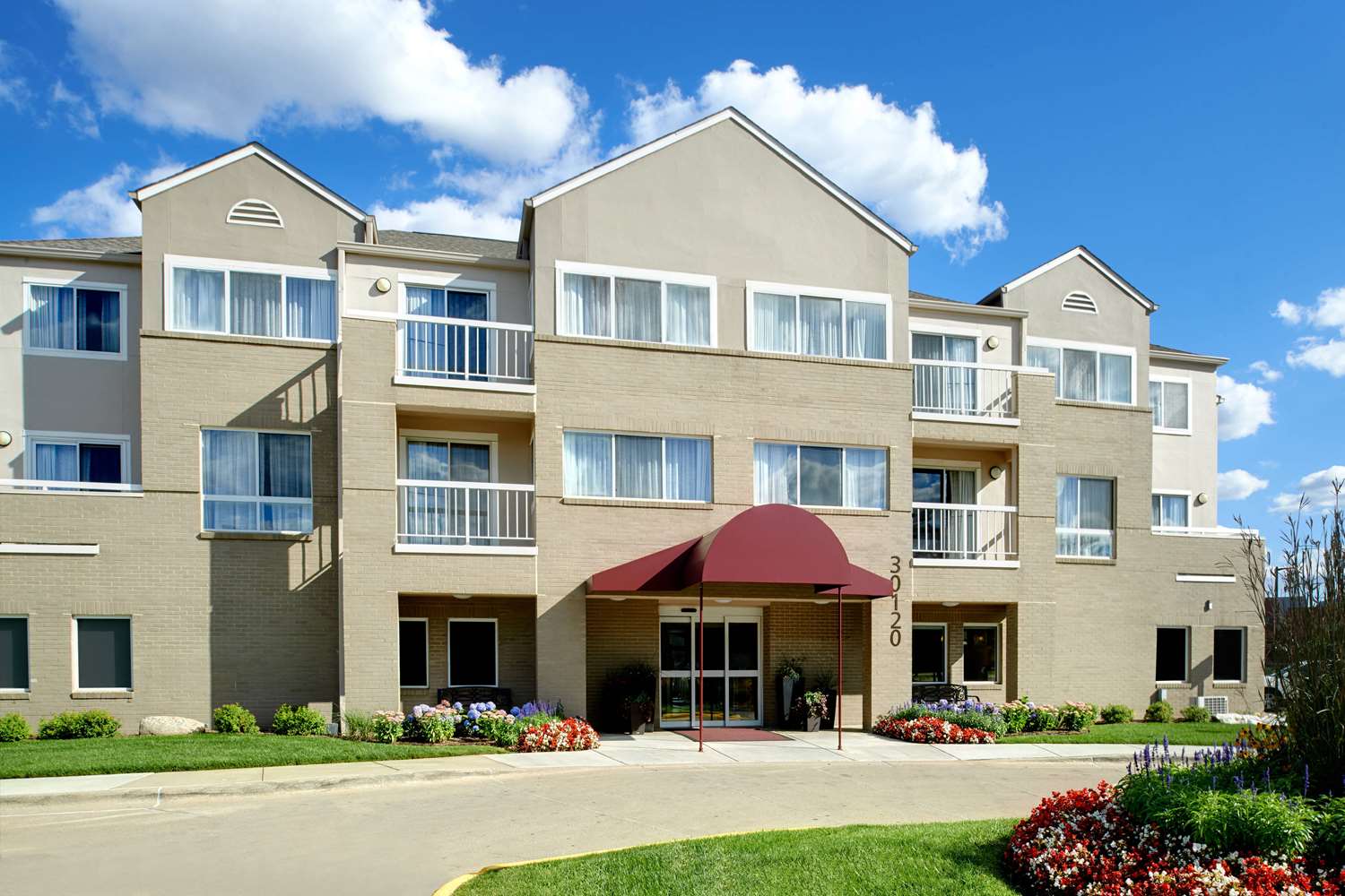 Sonesta ES Suites Detroit Warren 2/38
