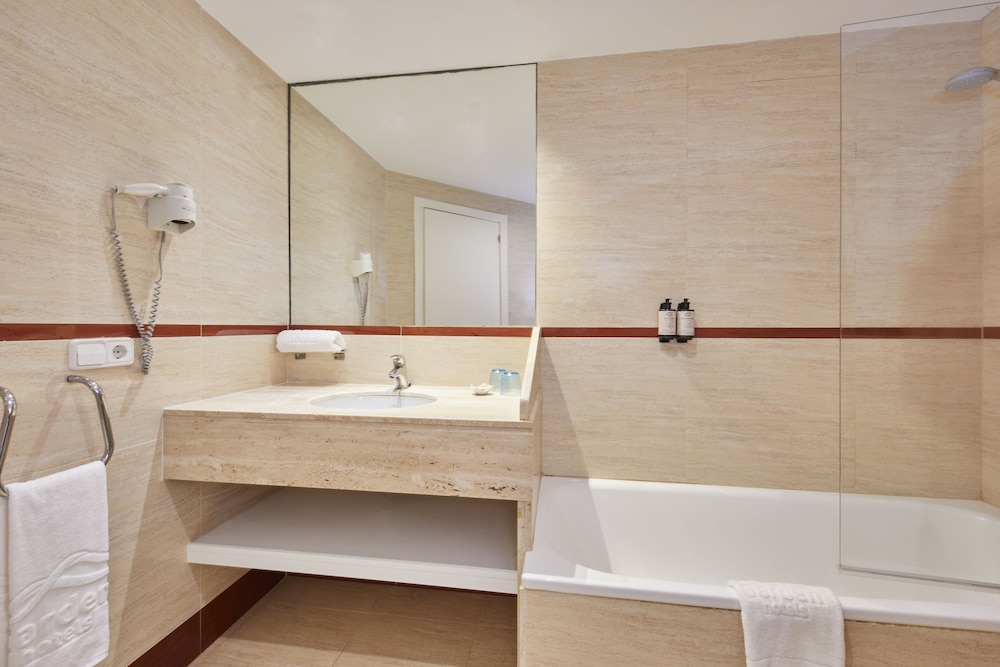 Select, Swim Up, Suite, Twin Beds, Garden View, Sofa، Tropic Garden Hotel & Apartments 3/4