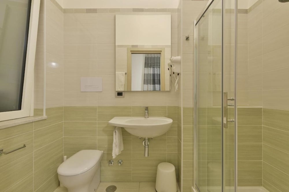 1 BEDROOM, APARTMENT, ANNEX