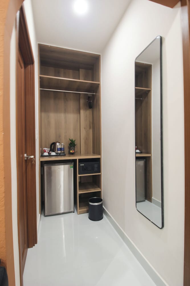 De Lustora Hotel & Apartment - District 1, HCM. 20/35
