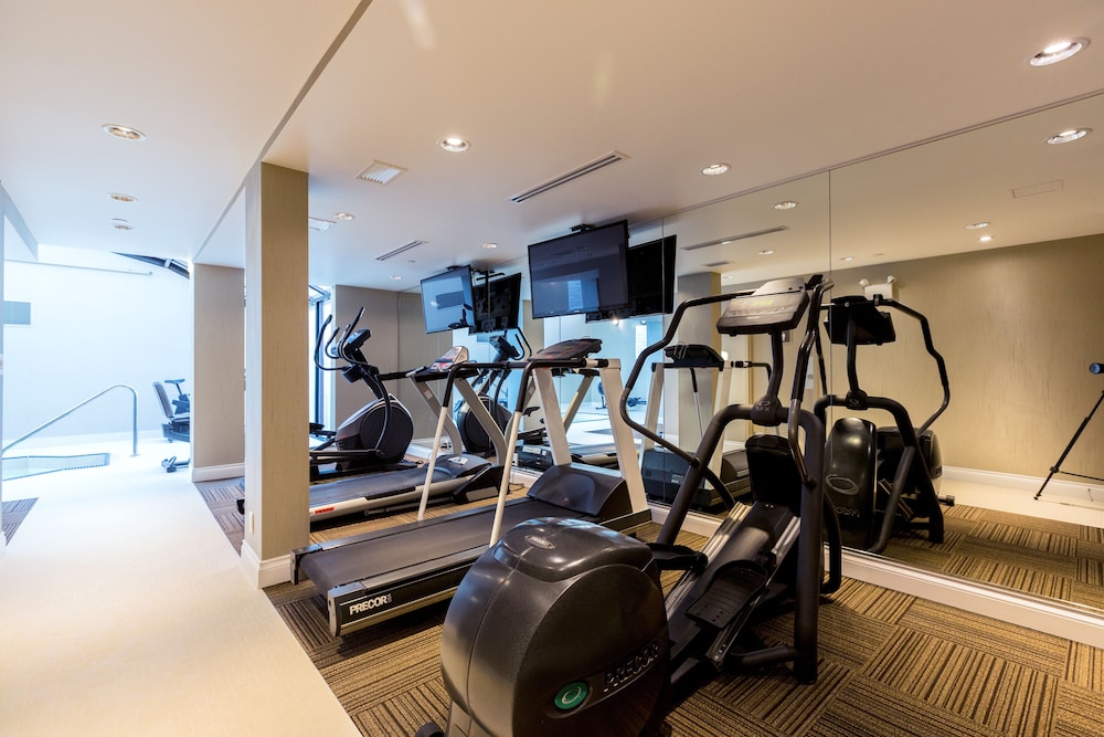 GRANVILLE ISLAND HOTEL 24/50