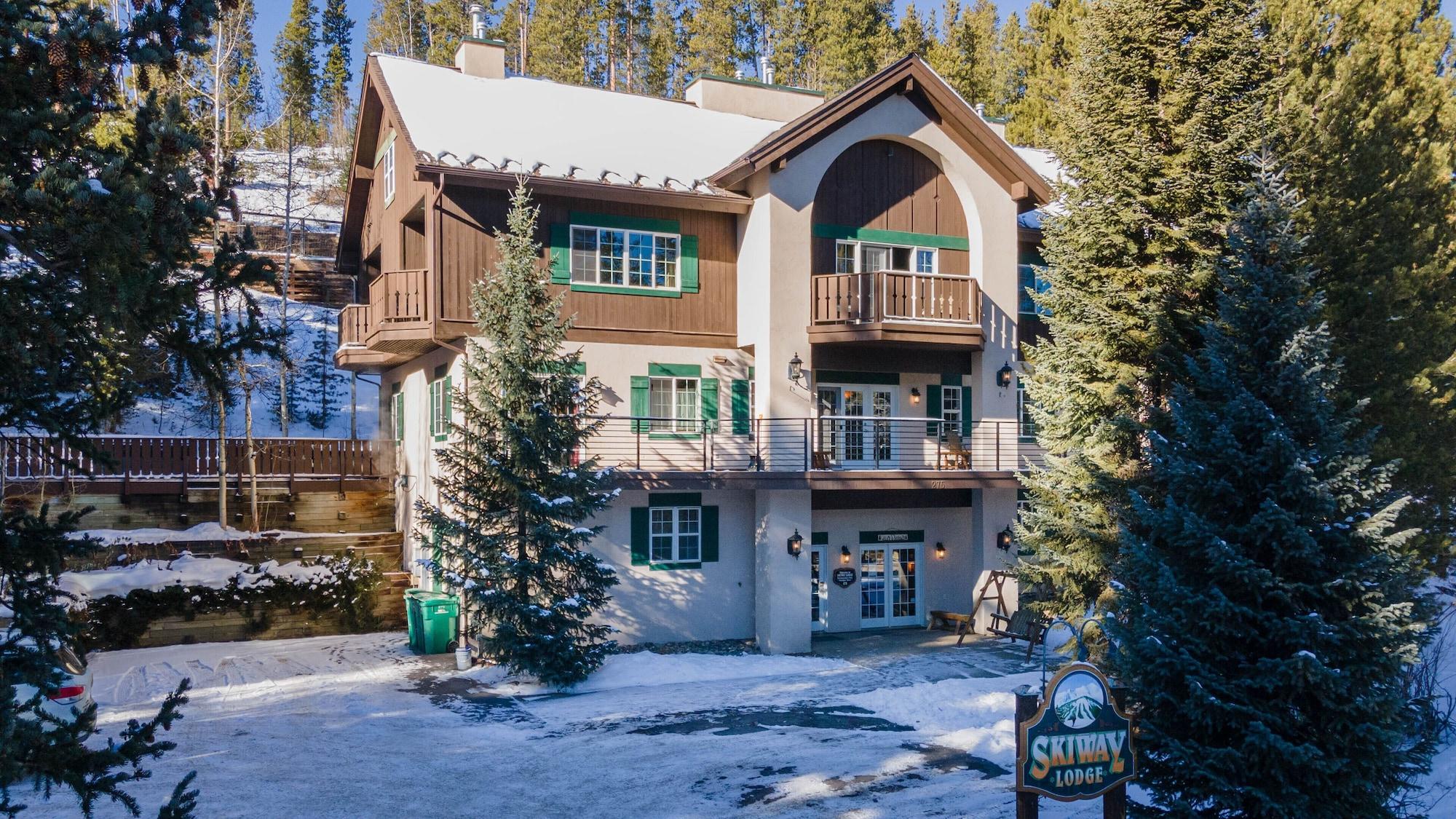 Breckenridge Boutique Hotel 42/46