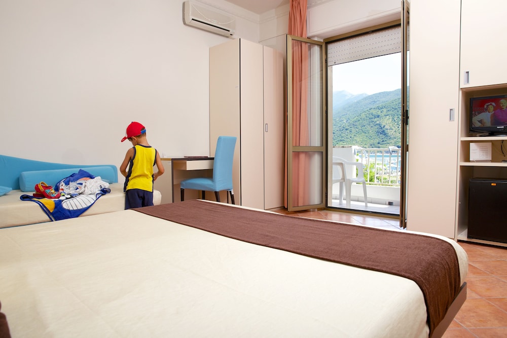 Hotel Mediterraneo Mhm 10/46
