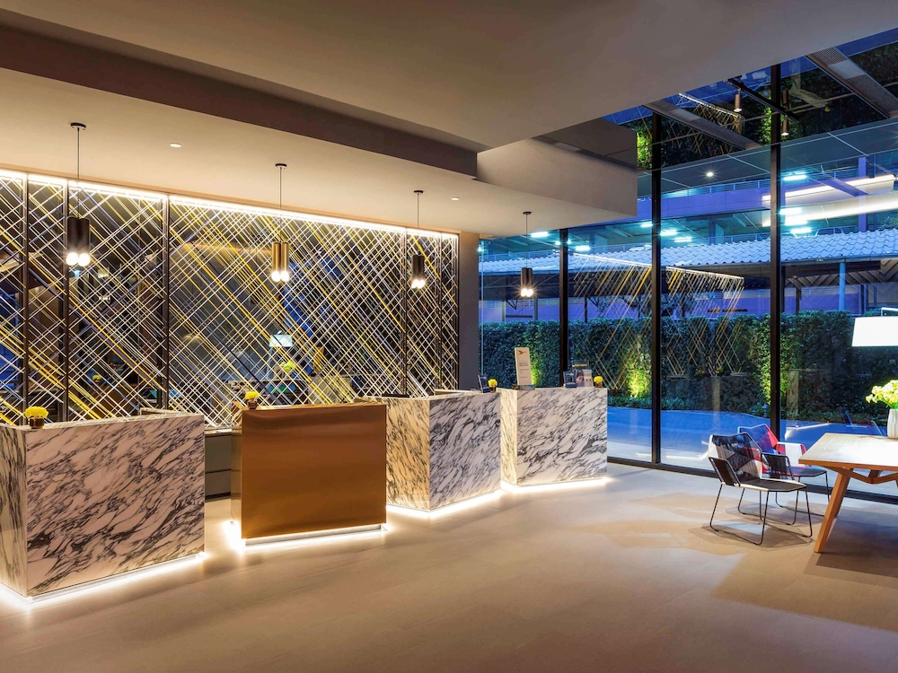 lobby