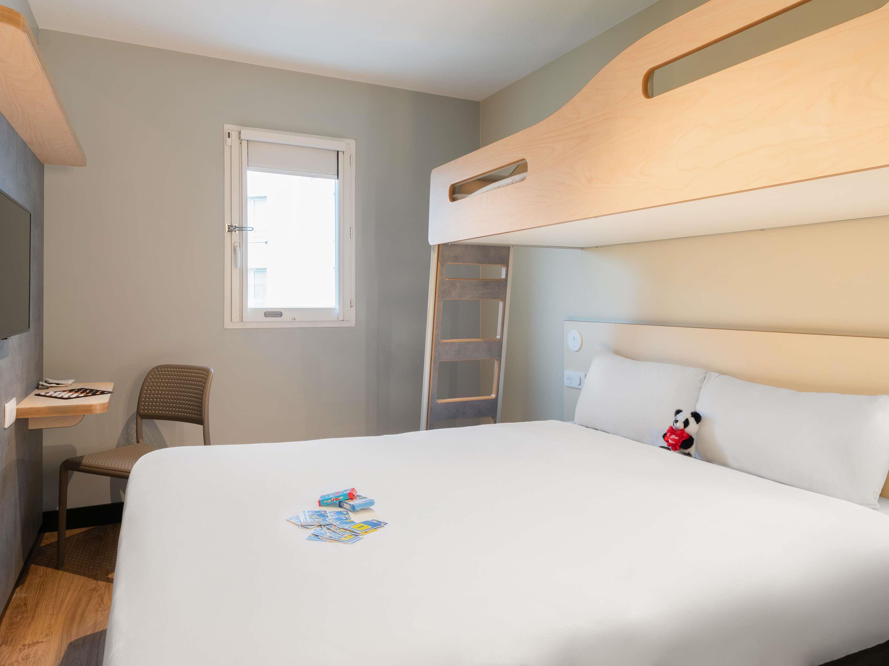 Room, Bunk Bed