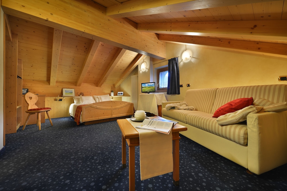 Cristallo Hotel 54/69