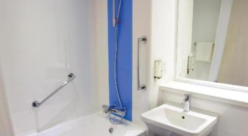 Travelodge Arundel Fontwell 13/16