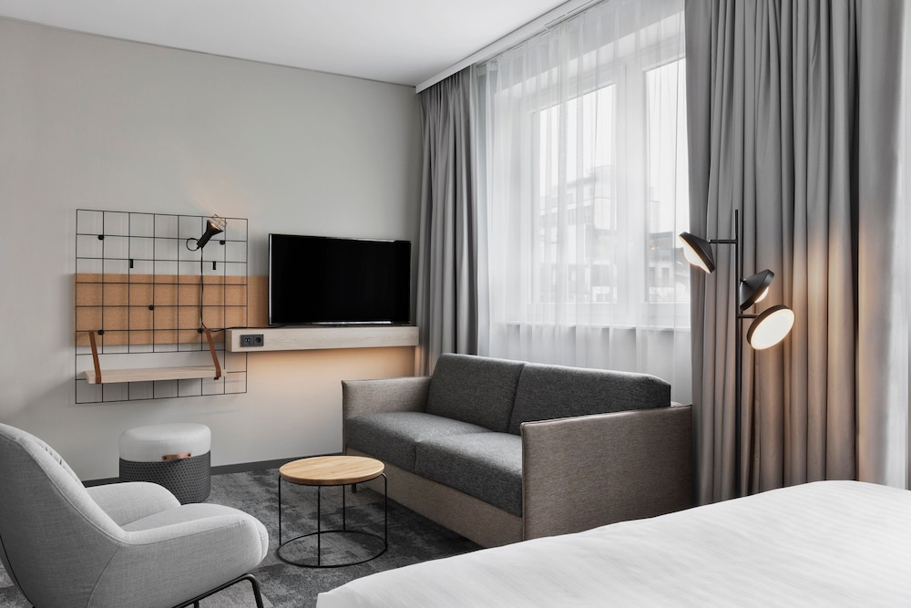 Moxy Duesseldorf City 36/50
