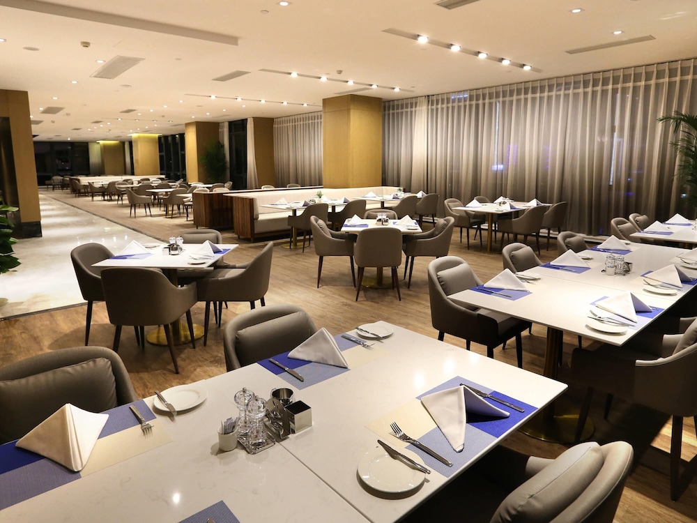 Novotel Deqing 40/56