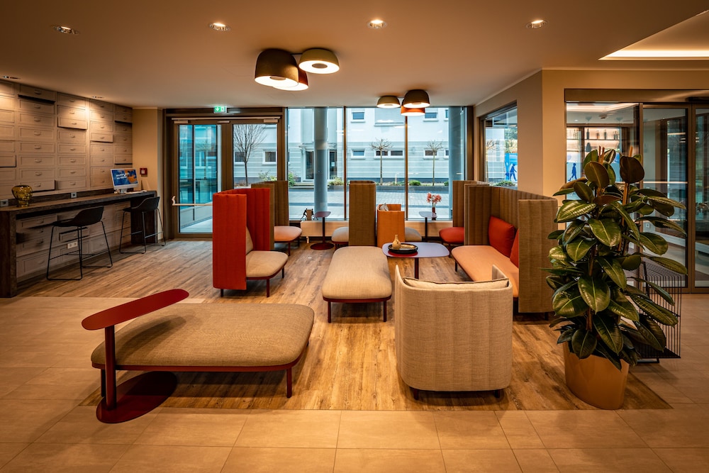 LOGINN Hotel Stuttgart Zuffenhausen 26/35