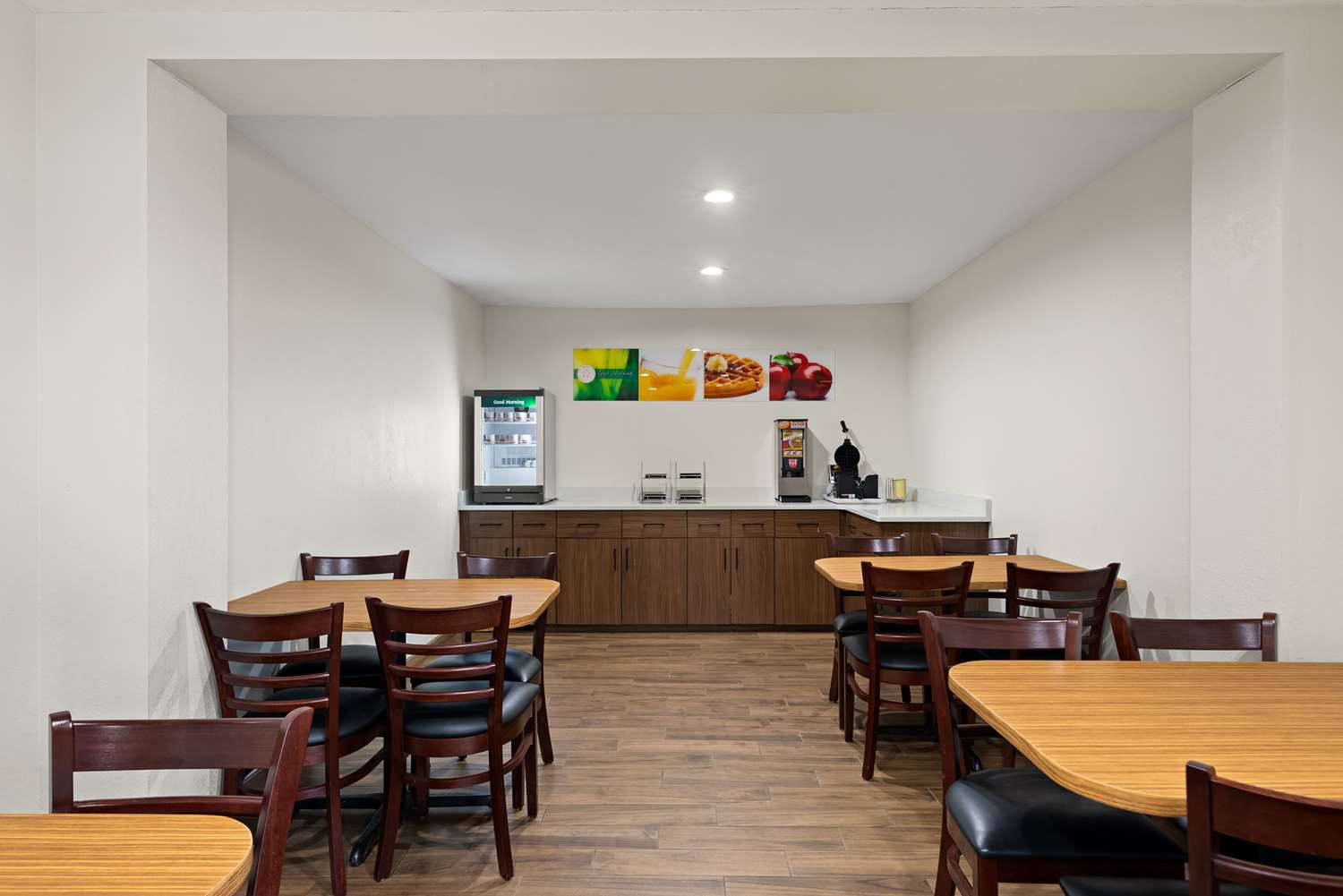 Quality Suites Wildwood The Villages 9/17
