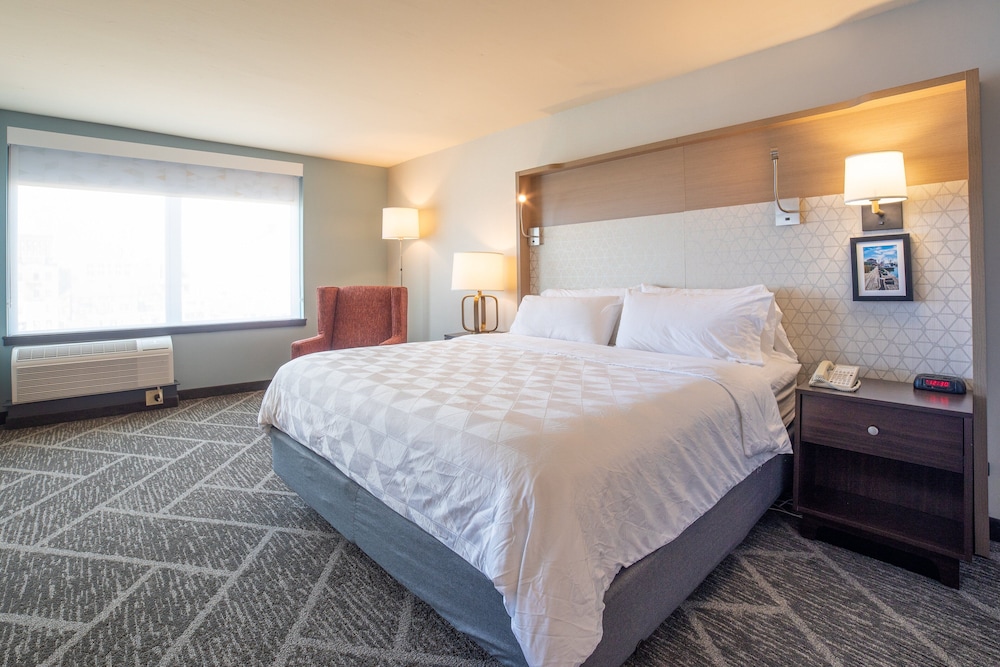 Holiday Inn Portland-By The Bay 13/74