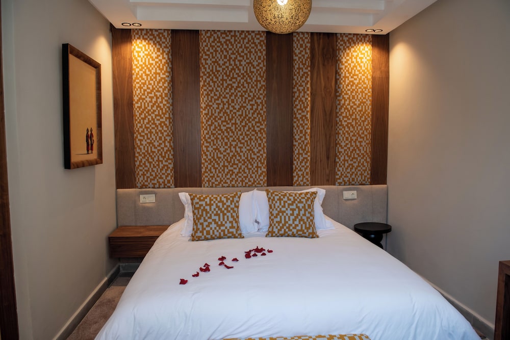 Riad Yacout 27/76