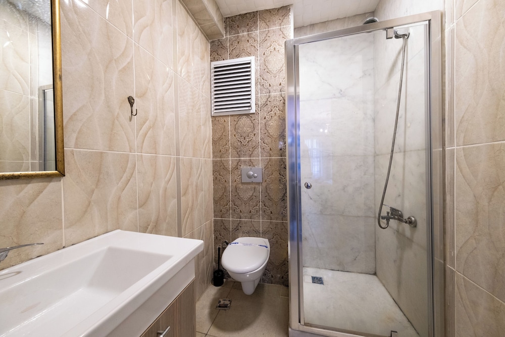 Frame Galata Hotel 33/36
