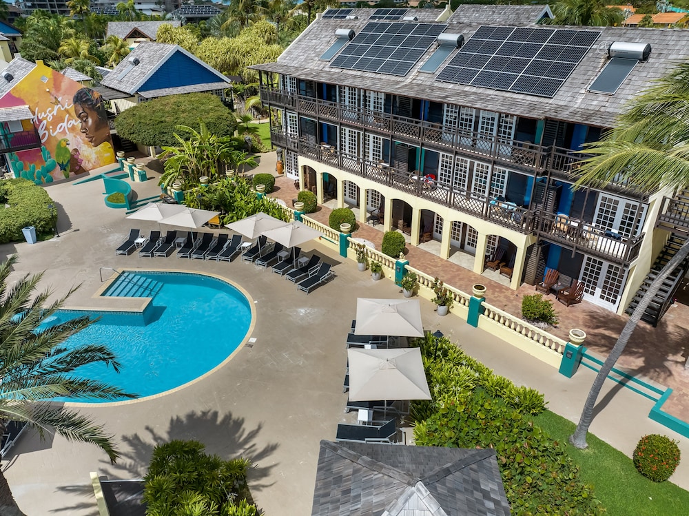 Lions Dive Beach Resort Curacao 6/72