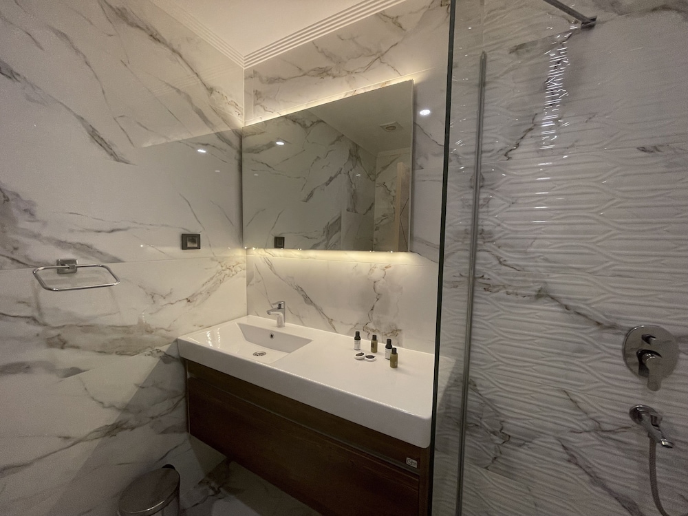 Le Luxe Suites Hotel & Spa 43/50