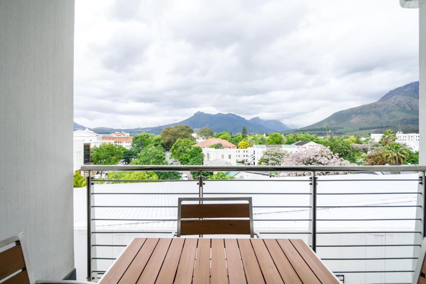 Lux Andringa Walk Apartments 18/22