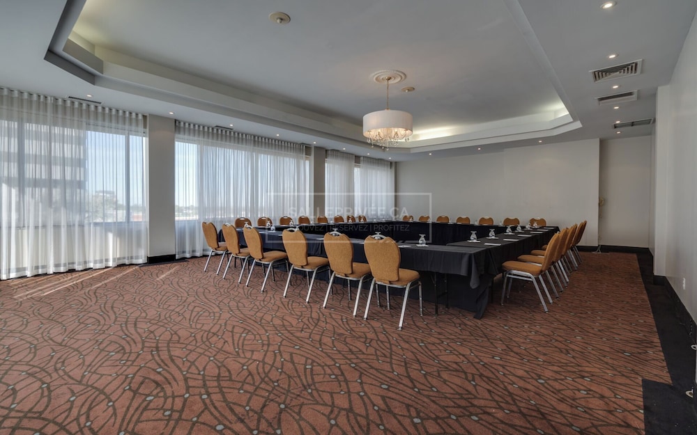 Hotel Universel Montreal 38/50