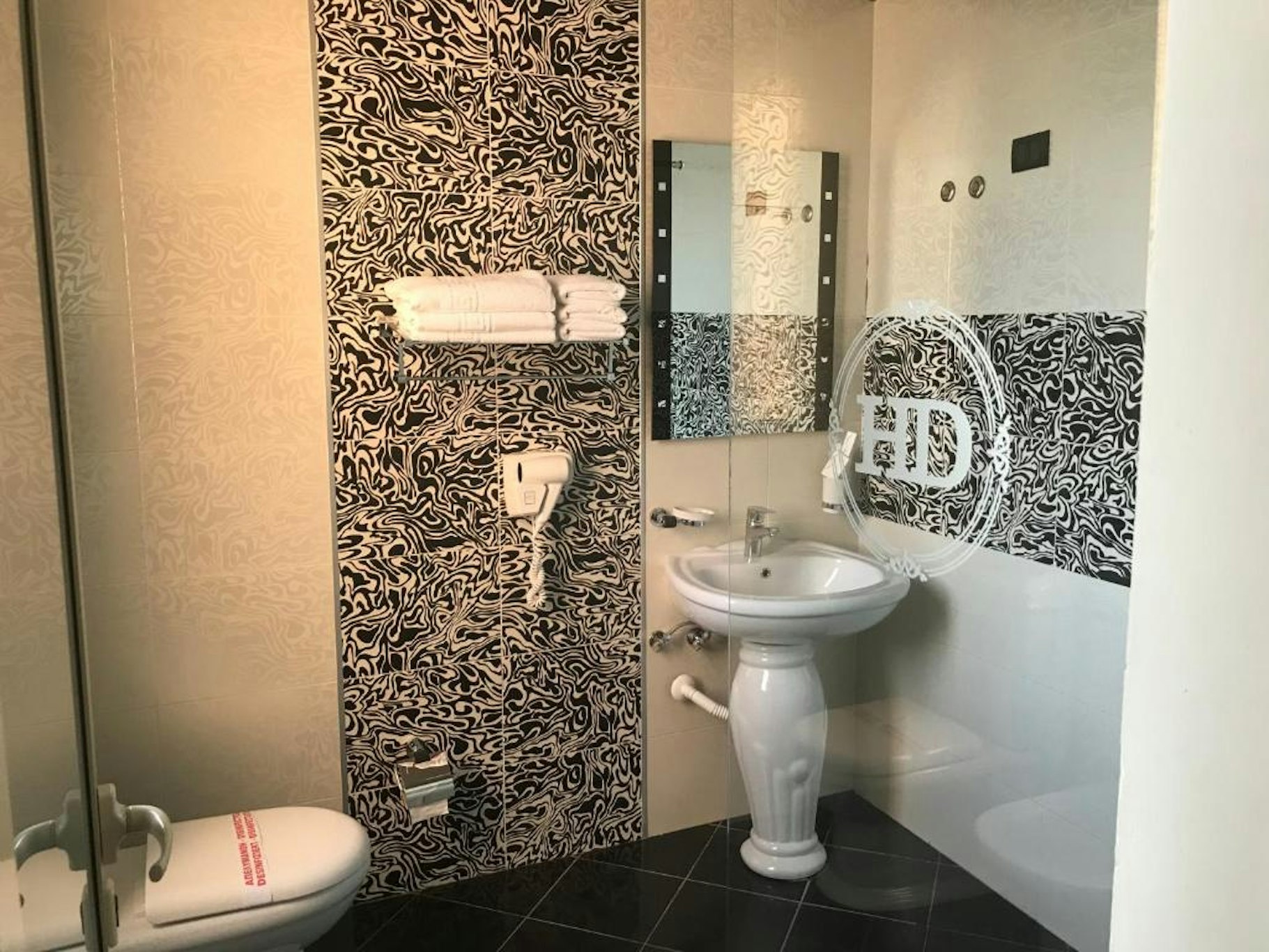 Hotel Deluxe 41/43