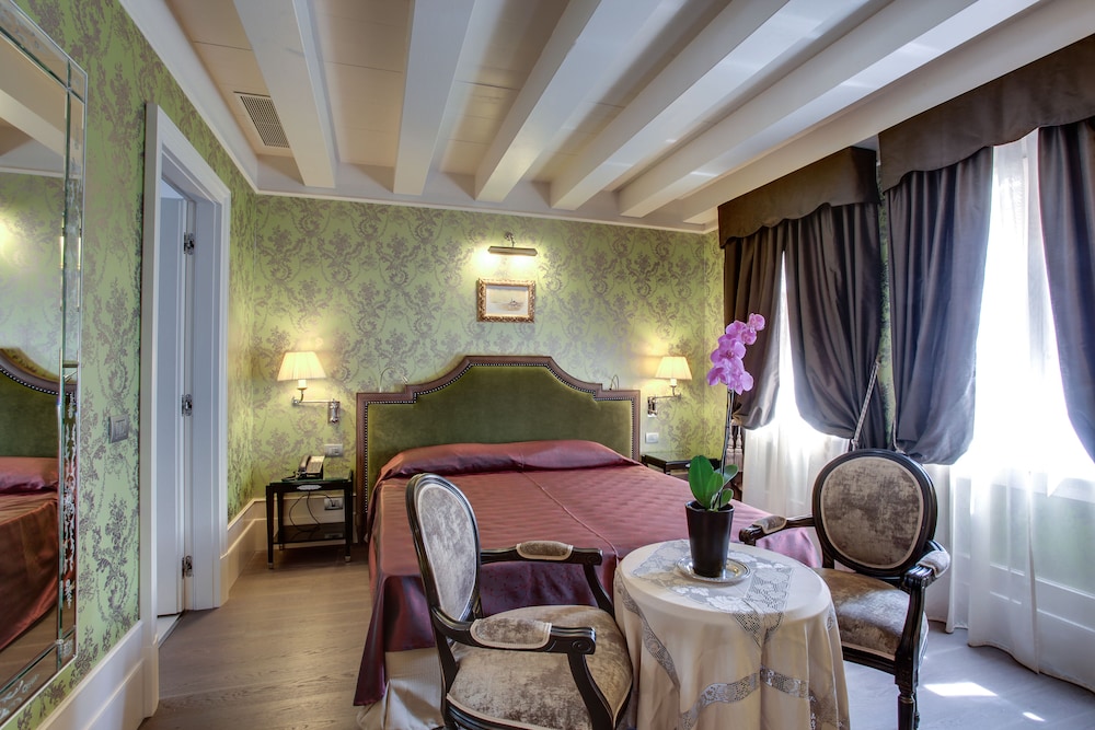 Hotel Moresco 32/42