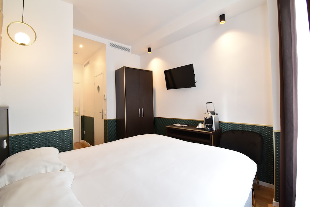 STANDARD, DOUBLE OR TWIN BED