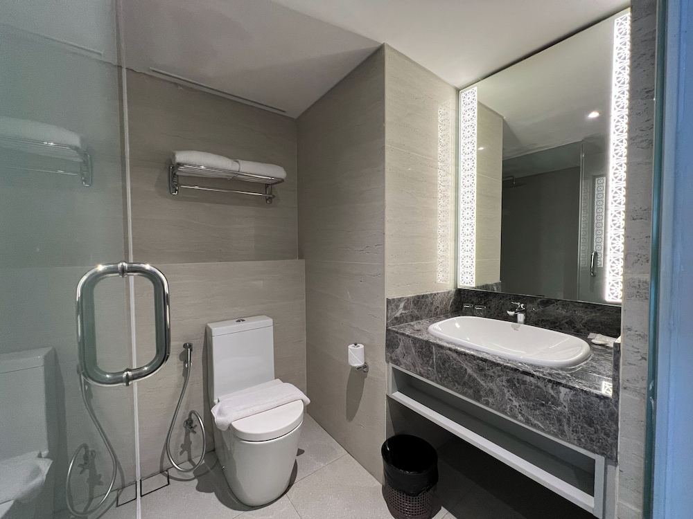 Sunday Hotel Arshika Sunset Road 59/60