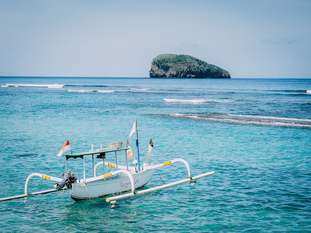 Alam Candi Dive Resort 28/36