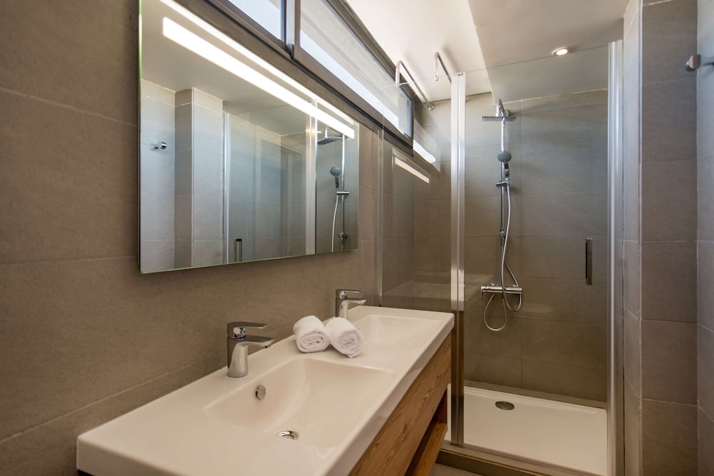 شقة بسريرين منفصلين بشرفة بغرفتي نوم، Radisson Blu Residences Al Hoceima 4/4