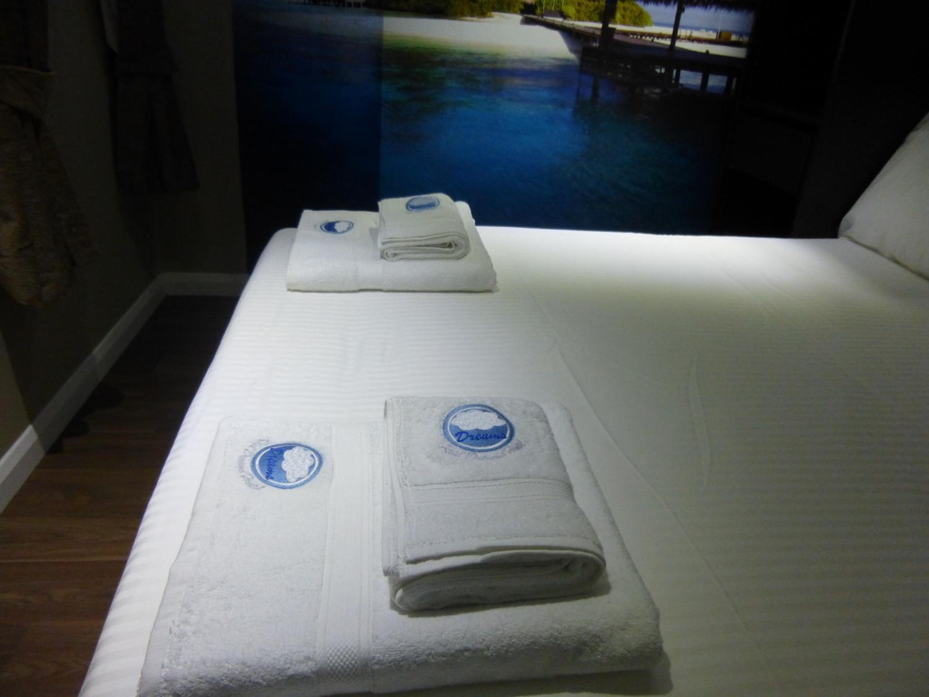 Dreams Hotel 33/56