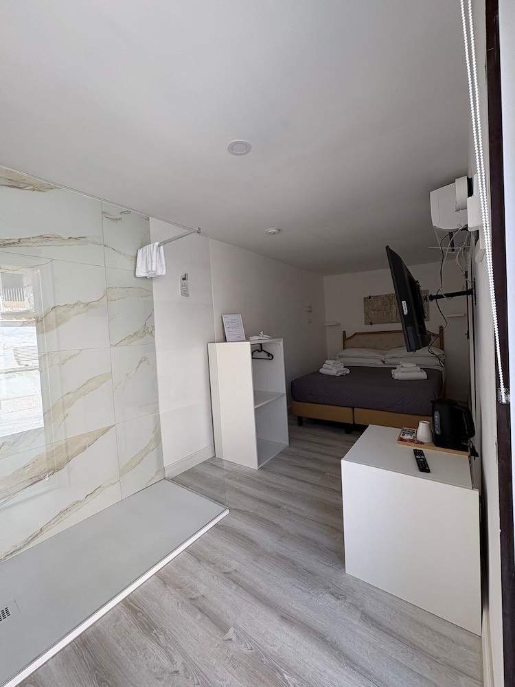 Charme & Chic Luxury 46/59