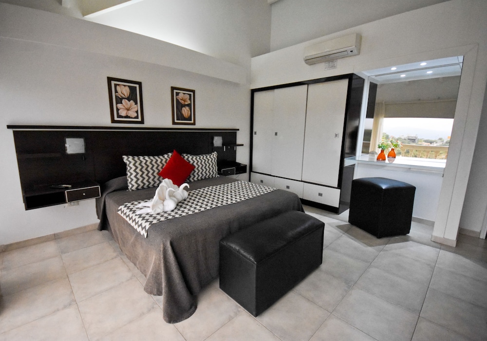 Executive, Suite, Twin Beds, Sofa