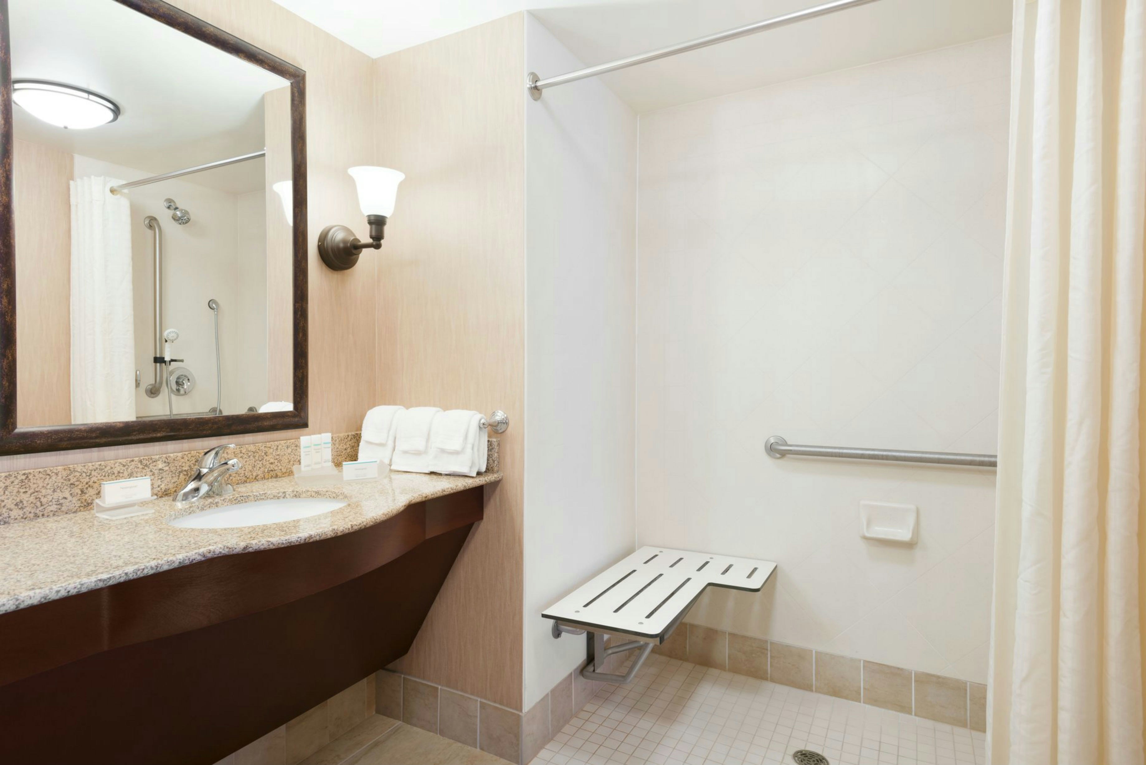 جناح بسرير كينج وسريرين كوين لذوي الإعاقة، HOMEWOOD SUITE MINNEAPOLIS-ST. LOUIS PARK 7/9