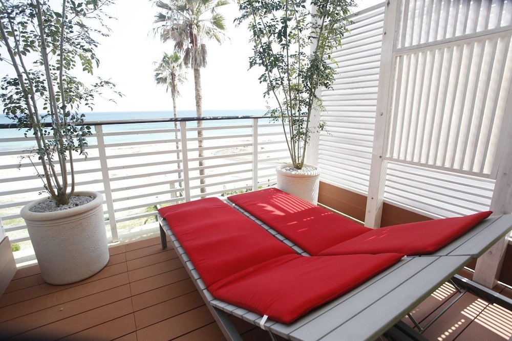 Sayan Terrace Hotel & Resort 39/48