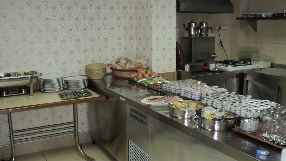 Yavuz Hotel 31/32