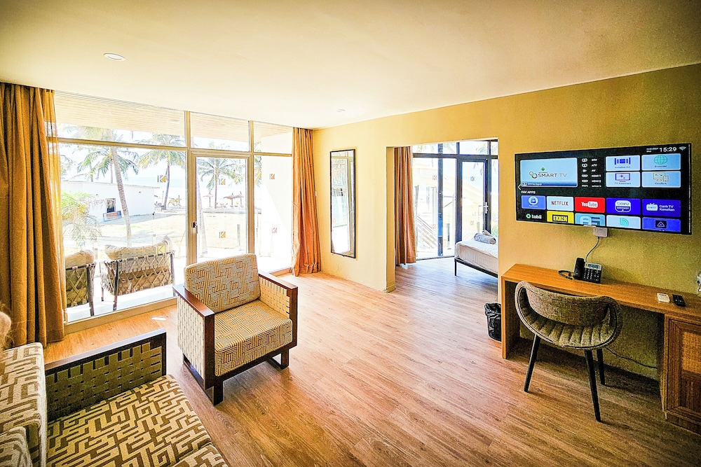 Kombo Beach Resort 30/50