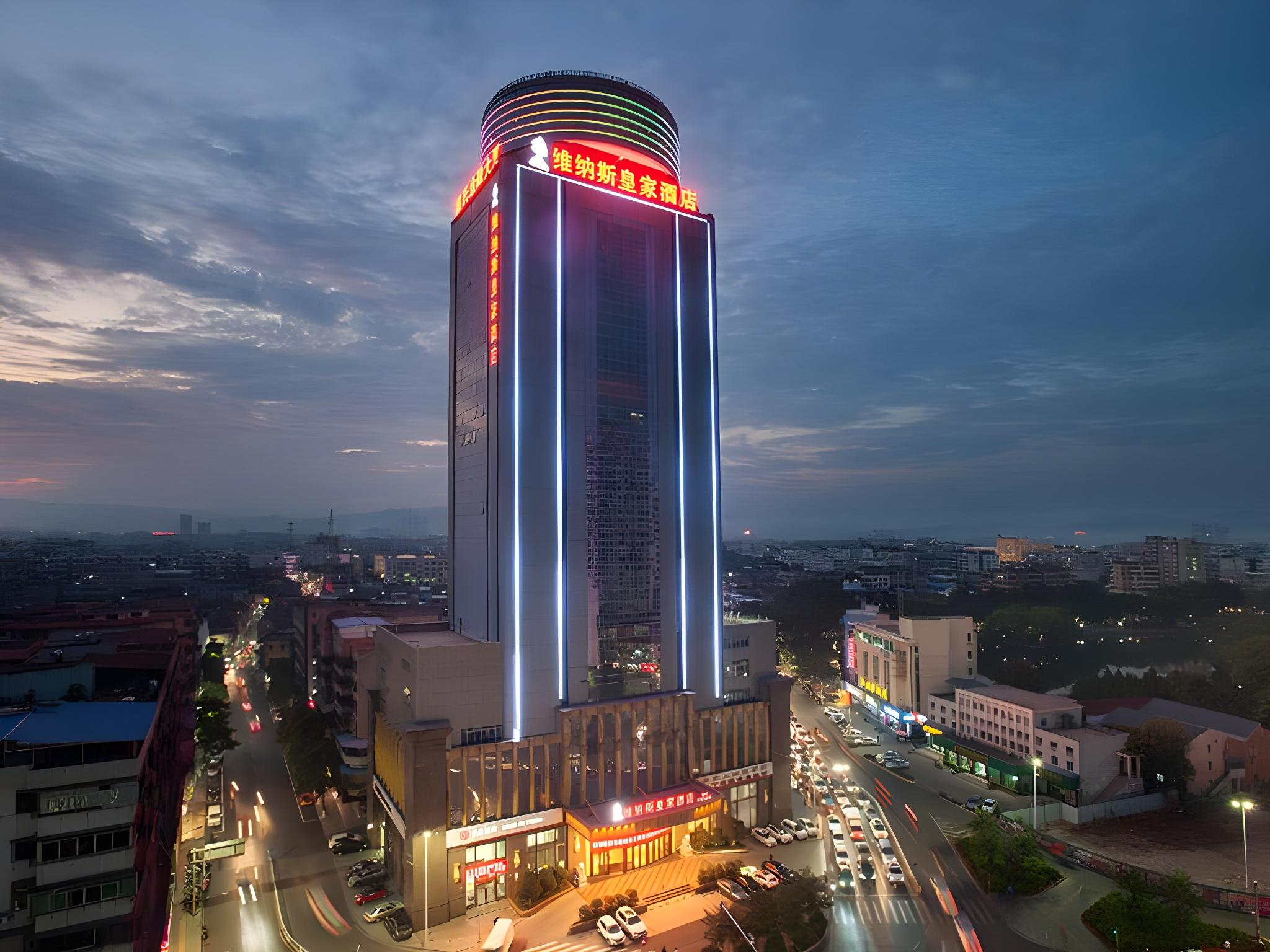 Venus Royal Hotel (The Royal Classic) 44/46