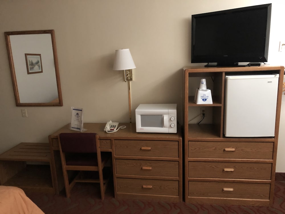 Americas Best Value Inn & Suites-Sidney 36/37