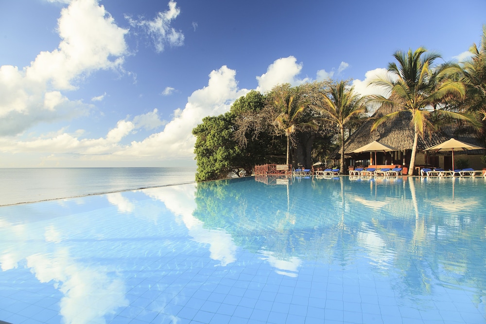 Baobab Beach Resort in DIANI BEACH
