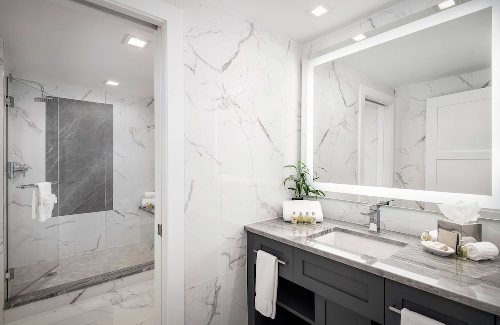 5TH AVENUE, JUNIOR SUITE